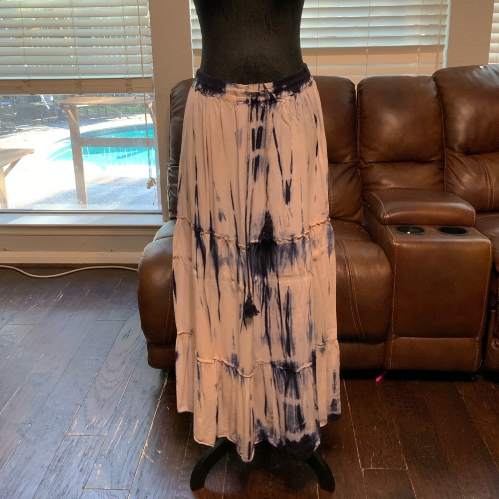 Magic Cream and Navy Maxi Skirt